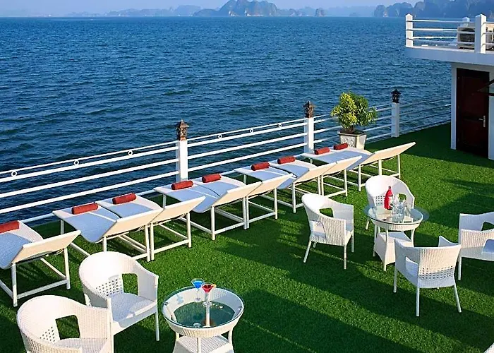  Sapphire Cruises