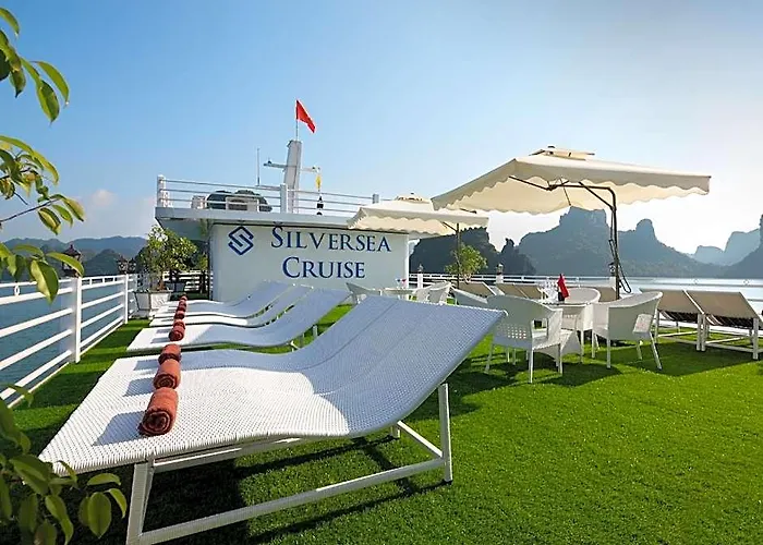  Sapphire Cruises