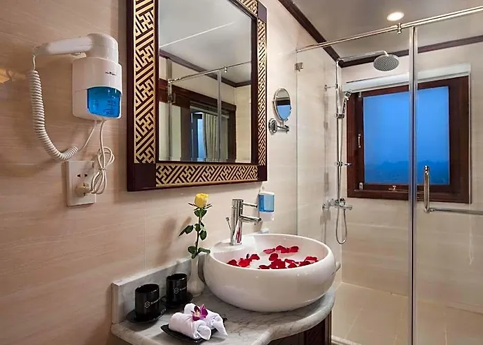Sapphire Cruises  5*
