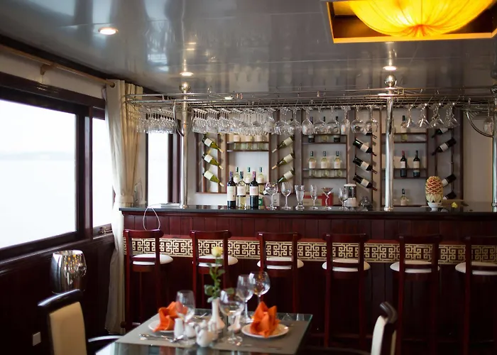  Sapphire Cruises Hạ Long