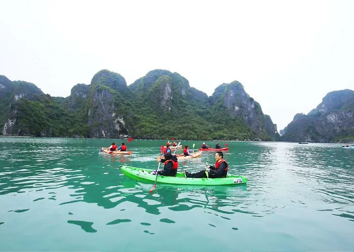 Sapphire Cruises  Hạ Long